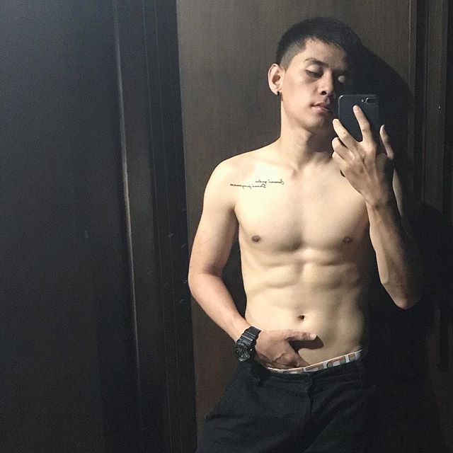 ถ้าอยากสัมผัส กดติด*