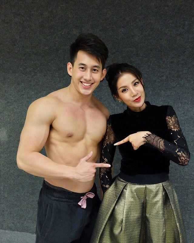 ถ้าอยากสัมผัส กดติด*
