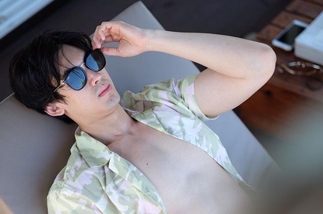 หล่อ