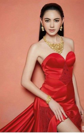 12 อันดับ"นางเอก"ที่ใส่ชุดสีแดงแล้วสวยปัง