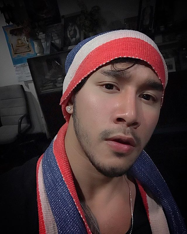หนวด
