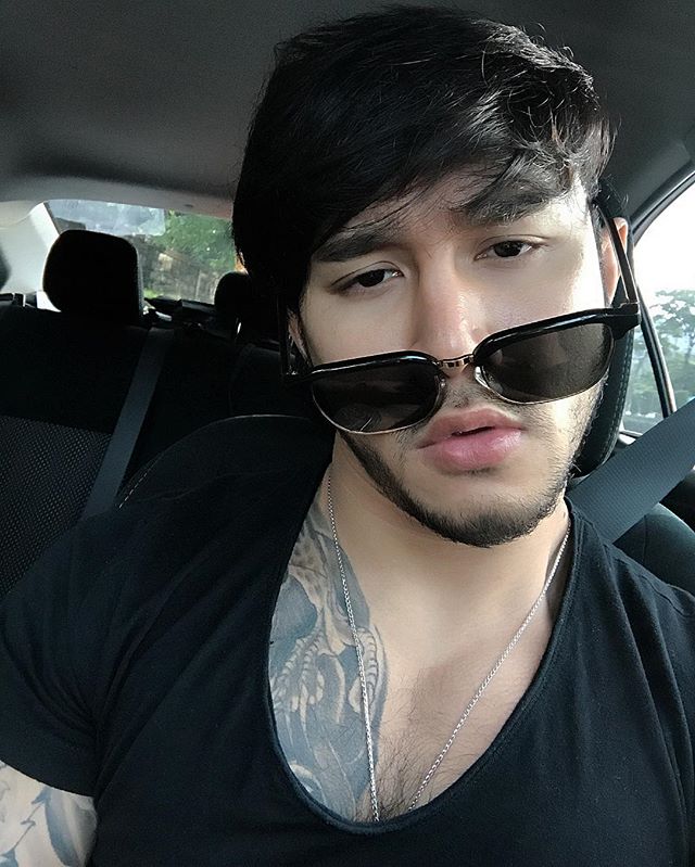 หนวด