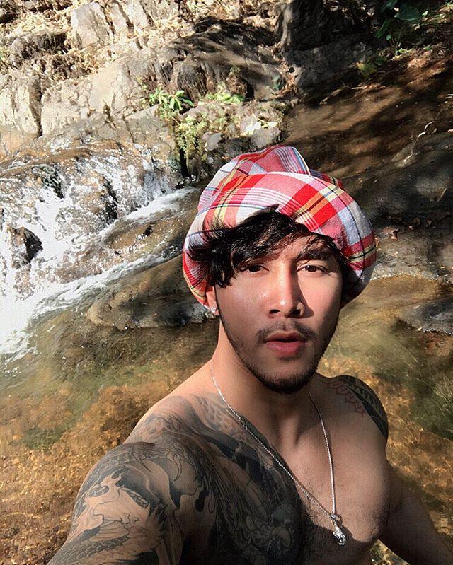 หนวด