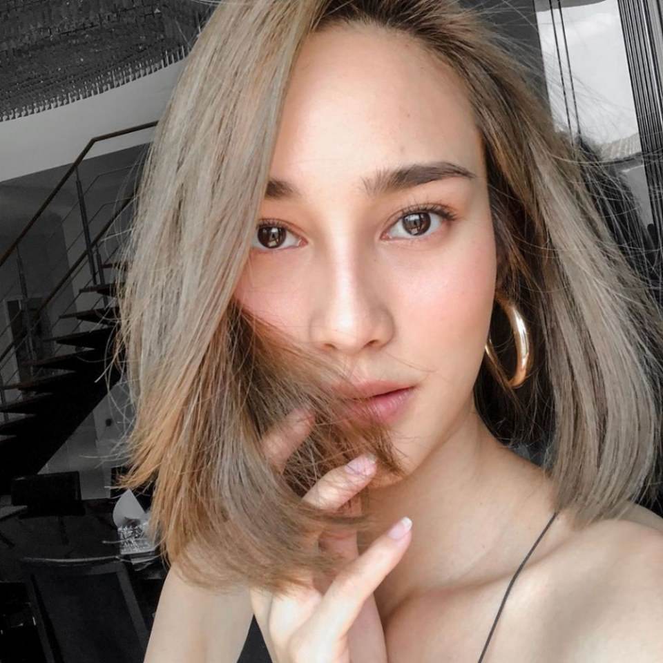 นาว​ ​ท​ิ​สา​นาฏ​ จาก​ สาปดอกสร้อย​