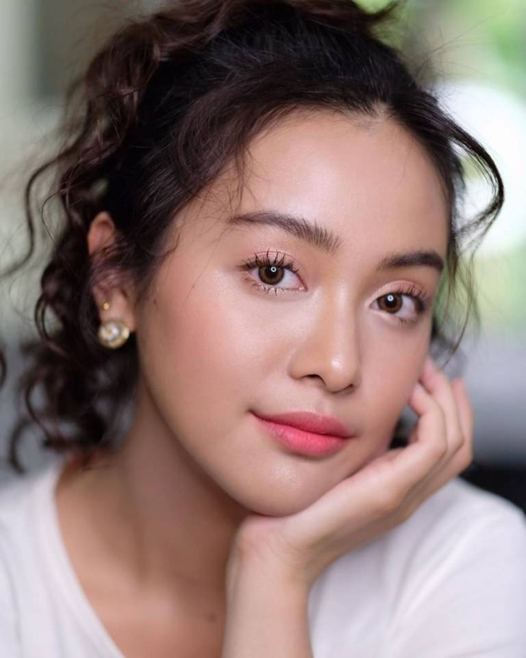 อุ้ม​ อิษยา​ จาก​ แก้วกลางดง