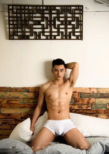 hot male 265 (18+)