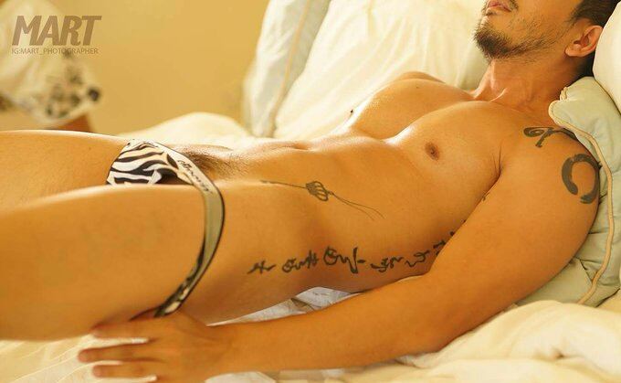 hot male 265 (18+)