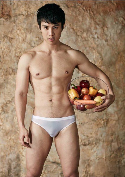 hot male 266 (18+)