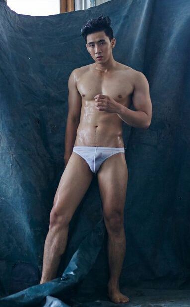 hot male 267 (18+)