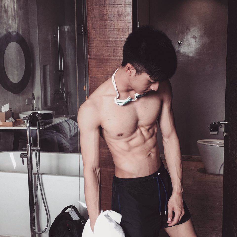 ลำไยผู้ชายคนนี้ มีรูปในคอมฉันเยอะเกินไป 2,355