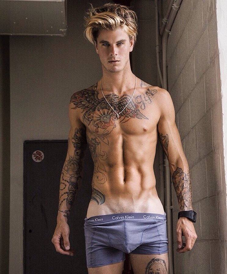 hot male 269 (18+)