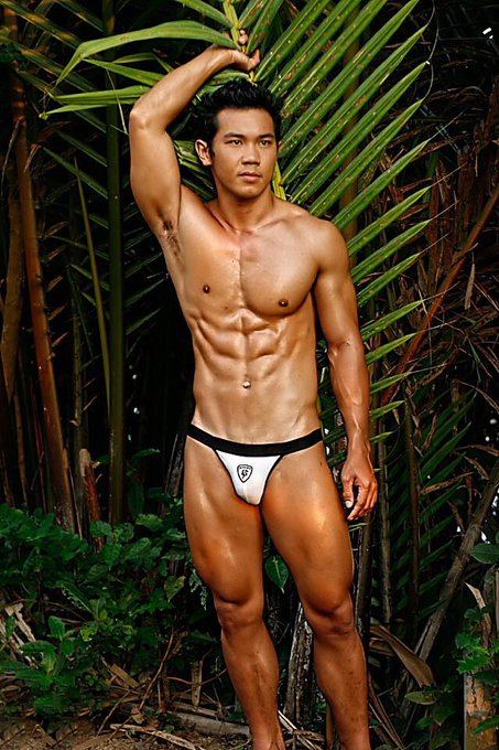 hot male 272 (18+)