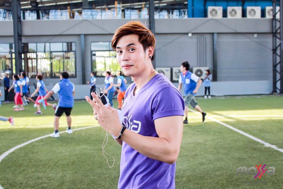 เป็นชะนี ที่ได้ดูบอล ต้องร่อนหมอนข้าง 2,366