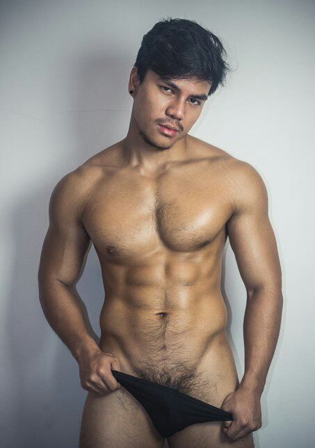 hot male 274 (18+)