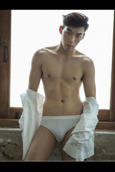 hot male 274 (18+)