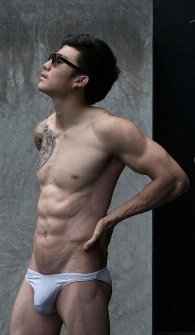 hot male 274 (18+)