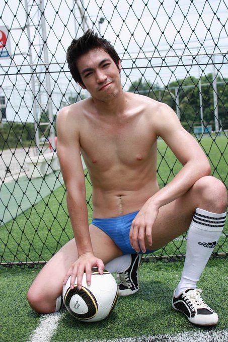hot male 275 (18+)