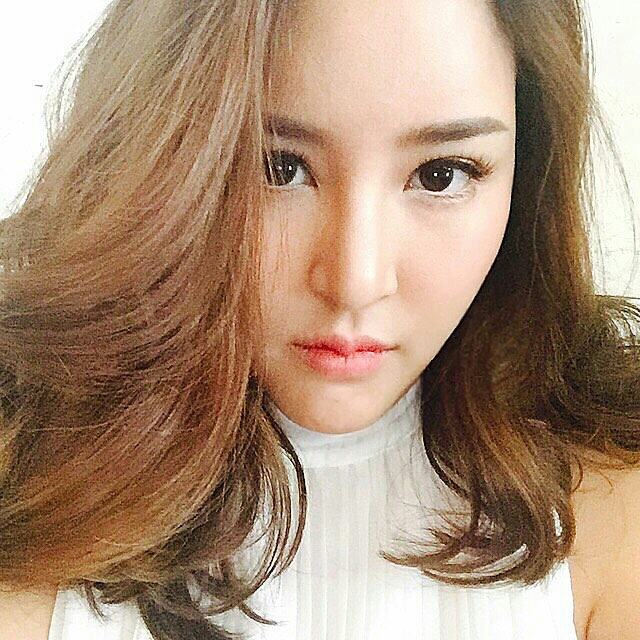 พอลลี่ พรพรรณ คณะบริหารธุรกิจ