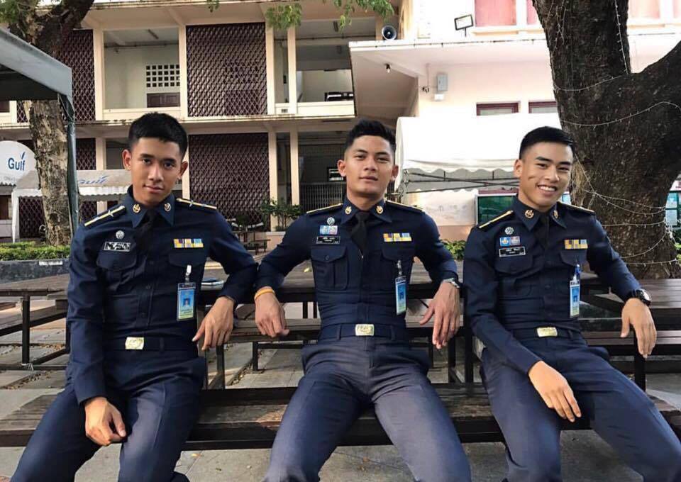 ที่รักคุณจะเอาเพื่อนมารุมฉันไม่ได้นะคะ ไม่นะคะ!! อย่าค่ะ พวกบ้า!! โอ้ย! 2,385