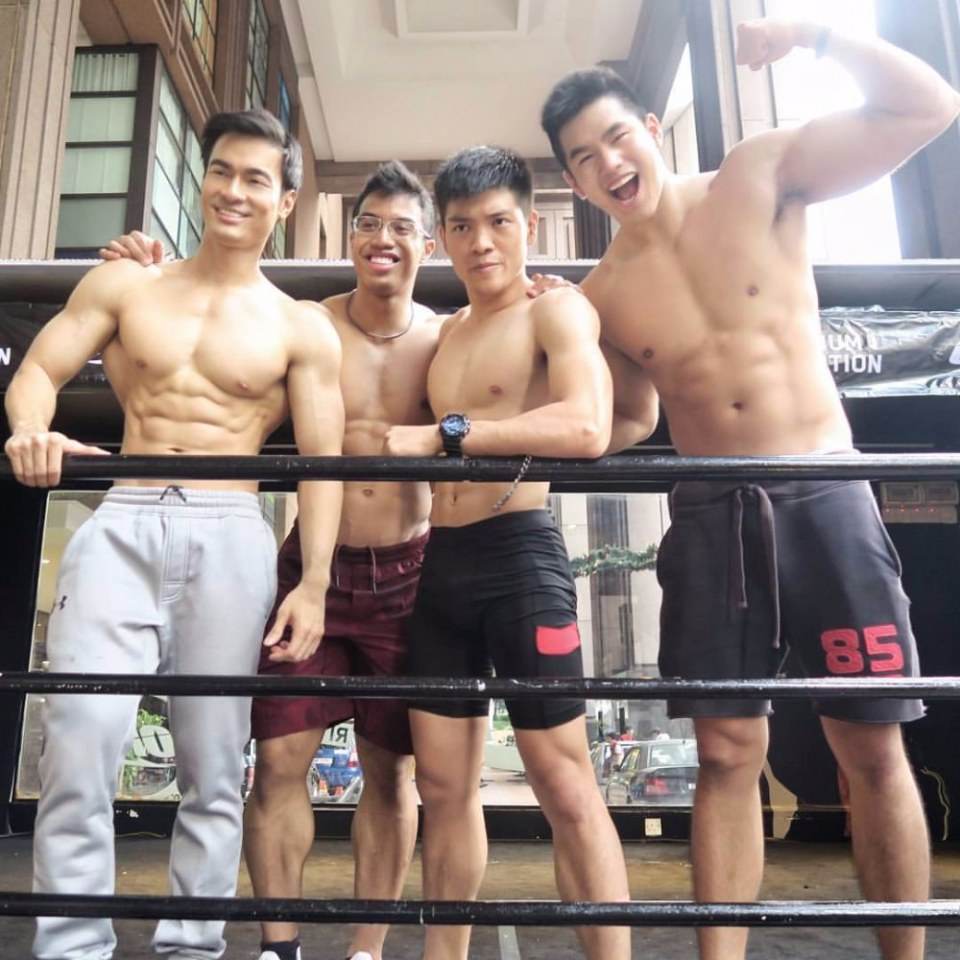 ที่รักคุณจะเอาเพื่อนมารุมฉันไม่ได้นะคะ ไม่นะคะ!! อย่าค่ะ พวกบ้า!! โอ้ย! 2,385