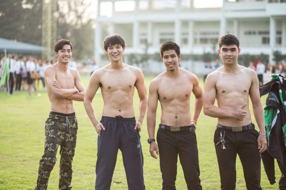 ที่รักคุณจะเอาเพื่อนมารุมฉันไม่ได้นะคะ ไม่นะคะ!! อย่าค่ะ พวกบ้า!! โอ้ย! 2,385