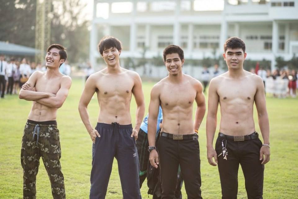 ที่รักคุณจะเอาเพื่อนมารุมฉันไม่ได้นะคะ ไม่นะคะ!! อย่าค่ะ พวกบ้า!! โอ้ย! 2,385