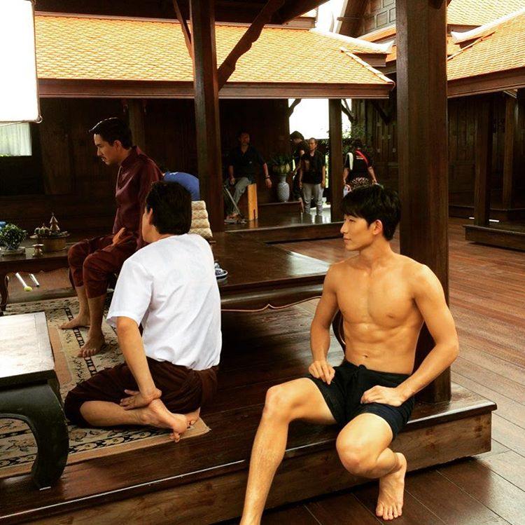 น้องปู้ กิตติพงษ์ ขาวๆใสๆ หุ่นน่ากิน