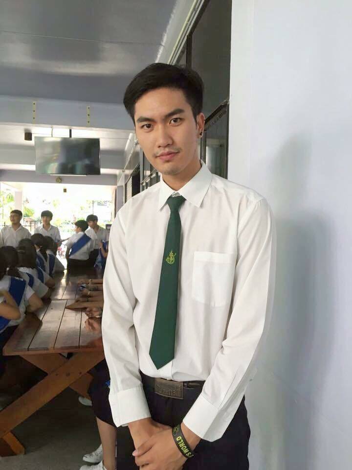 แต่งตัวไม่เรียบร้อยโดนตีนะคะ 2,396