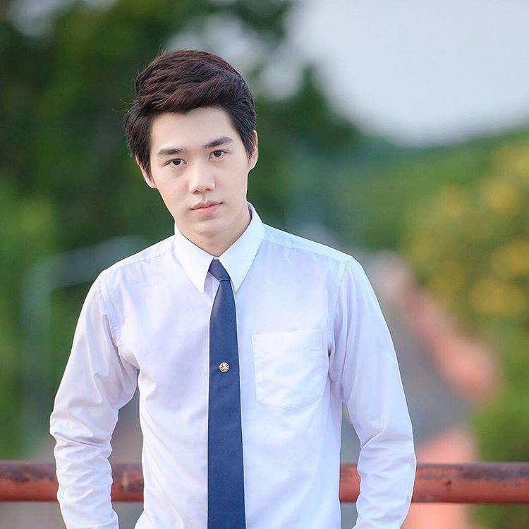 แต่งตัวไม่เรียบร้อยโดนตีนะคะ 2,396