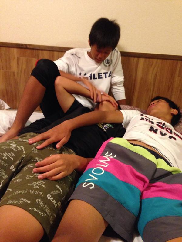 ผู้ชายเล่นอะไรกันก็ไม่รู้ค่ะพี่ตา 2,402