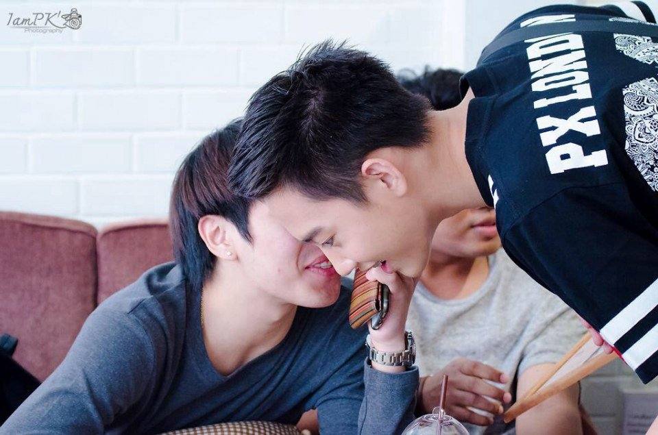 ผู้ชายเล่นอะไรกันก็ไม่รู้ค่ะพี่ตา 2,402