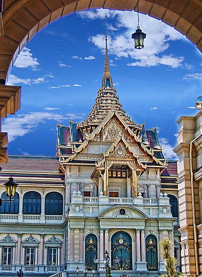 ความยิ่งใหญ่ ของ ไทย กับ พระบรมมหาราชวัง หรือพระราชวังพระนคร