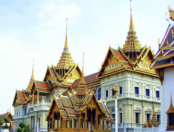 ความยิ่งใหญ่ ของ ไทย กับ พระบรมมหาราชวัง หรือพระราชวังพระนคร