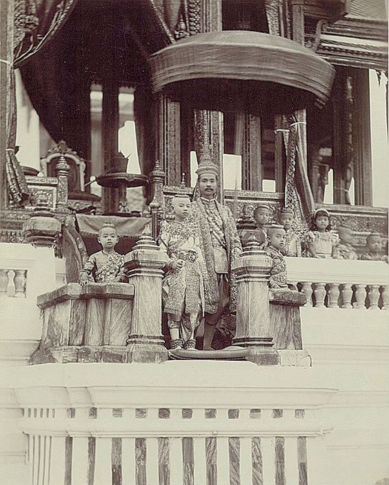 ความยิ่งใหญ่ ของ ไทย กับ พระบรมมหาราชวัง หรือพระราชวังพระนคร