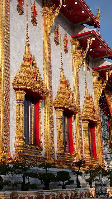 ความยิ่งใหญ่ ของ ไทย กับ พระบรมมหาราชวัง หรือพระราชวังพระนคร