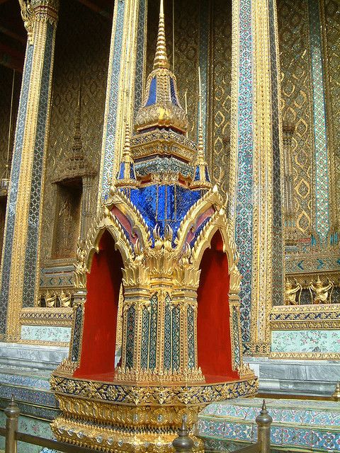 ความยิ่งใหญ่ ของ ไทย กับ พระบรมมหาราชวัง หรือพระราชวังพระนคร