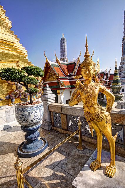 ความยิ่งใหญ่ ของ ไทย กับ พระบรมมหาราชวัง หรือพระราชวังพระนคร