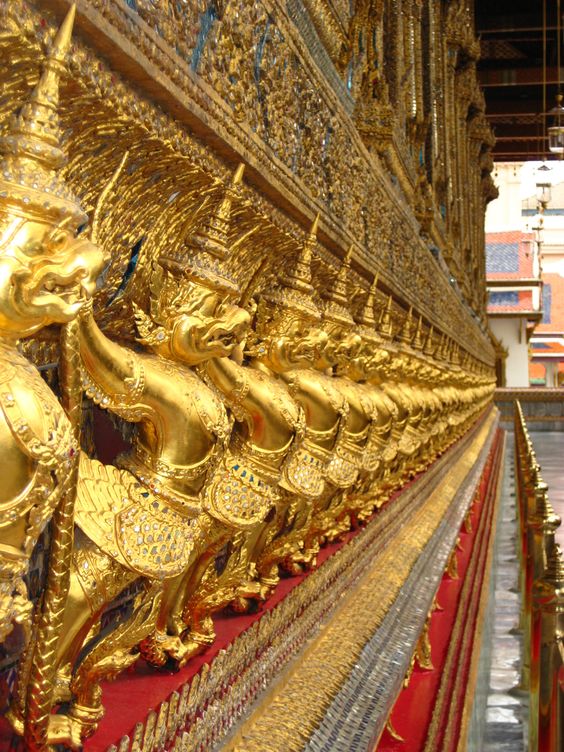 ความยิ่งใหญ่ ของ ไทย กับ พระบรมมหาราชวัง หรือพระราชวังพระนคร