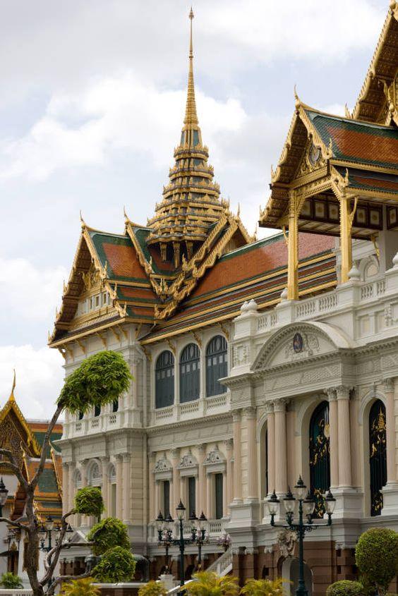 ความยิ่งใหญ่ ของ ไทย กับ พระบรมมหาราชวัง หรือพระราชวังพระนคร