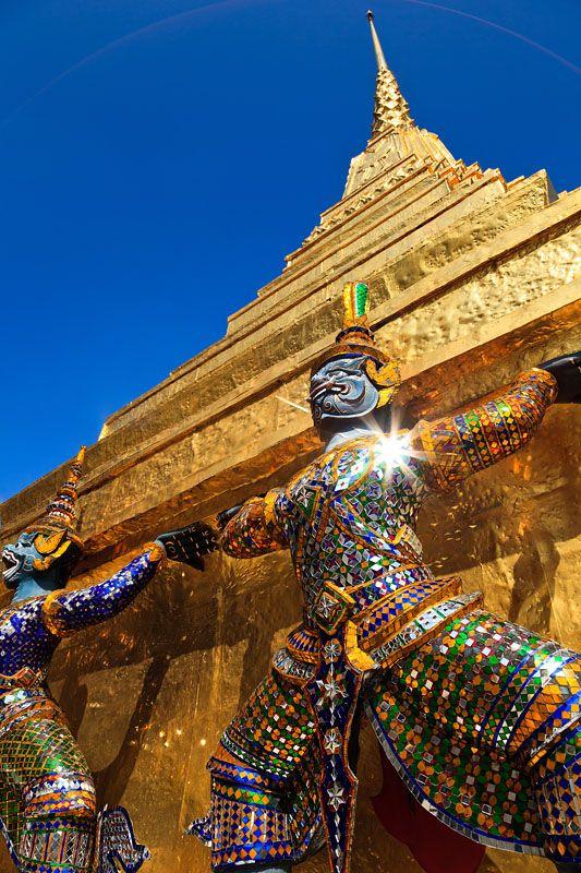ความยิ่งใหญ่ ของ ไทย กับ พระบรมมหาราชวัง หรือพระราชวังพระนคร