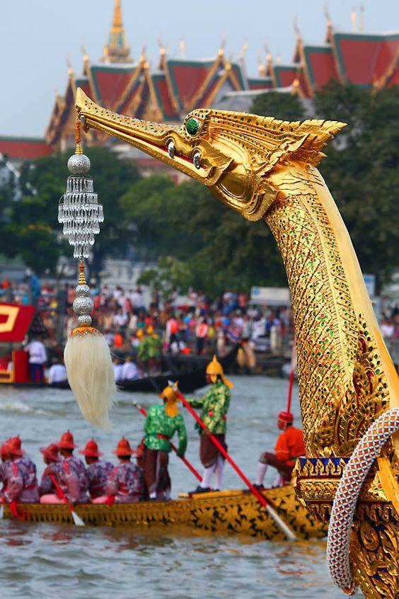 ความยิ่งใหญ่ ของ ไทย กับ พระบรมมหาราชวัง หรือพระราชวังพระนคร