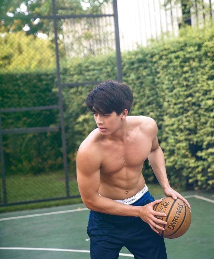 คุณแม่ขาผชเล่นบาสสส