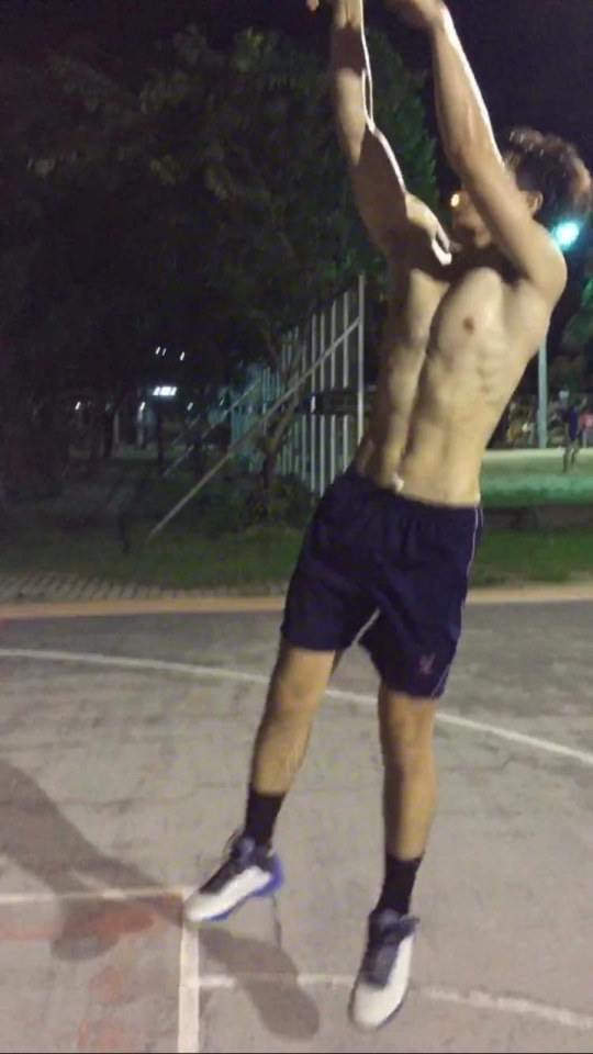 คุณแม่ขาผชเล่นบาสสส
