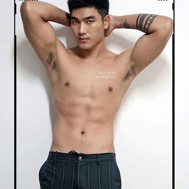 แอบมองสามี