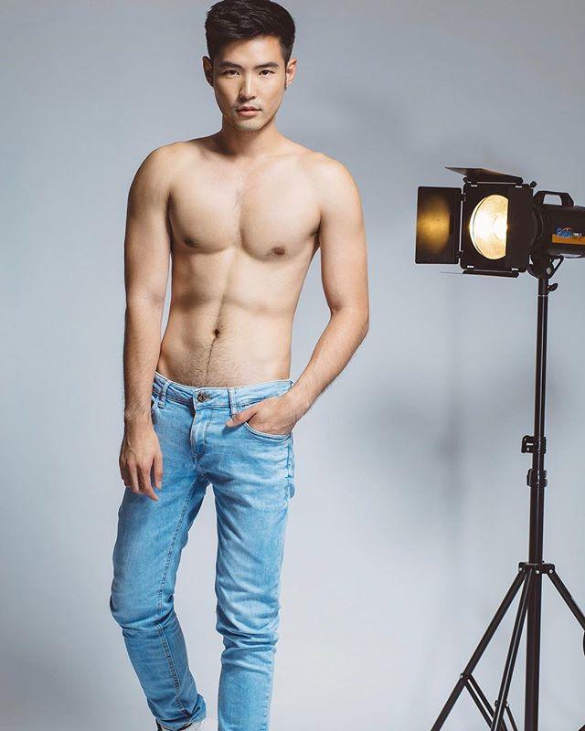 แอบมองสามี