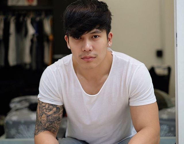 แอบมองสามี