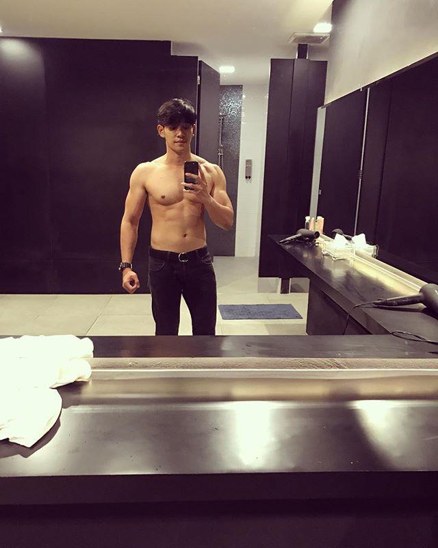 แอบมองสามี