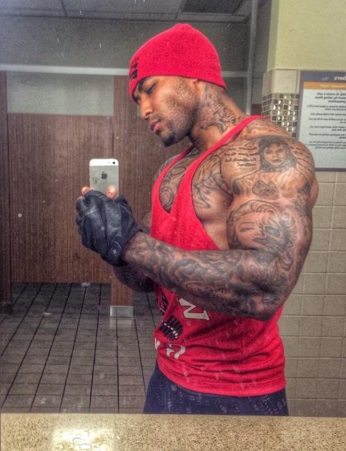 Man Crush of the Day: Football player Justin Tryon