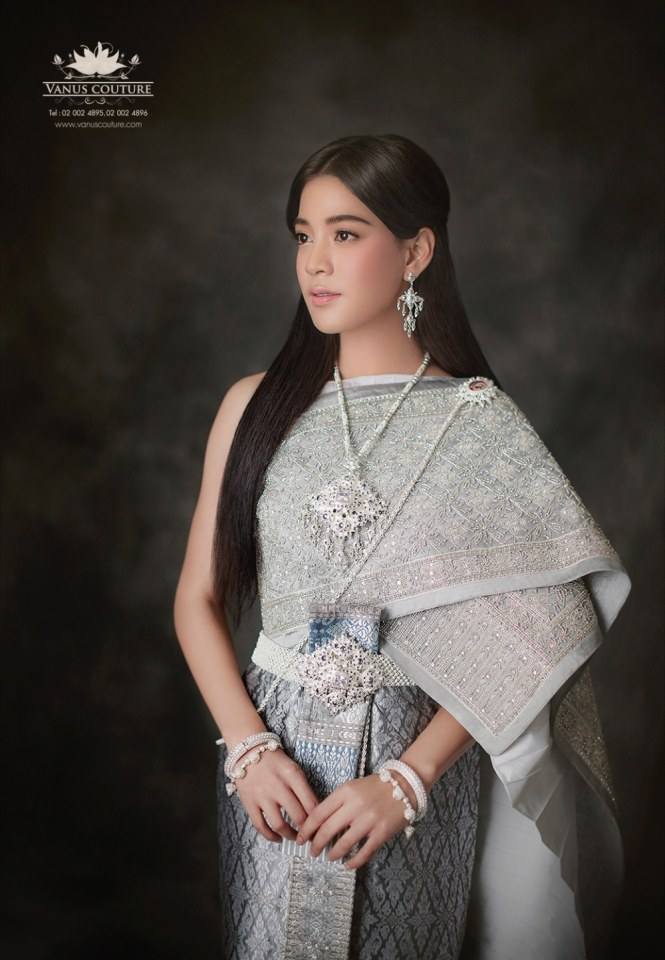 สายป่าน อภิญญา งดงามแบบไทยเสมือนดั่งนางอัปสรสวรรค์