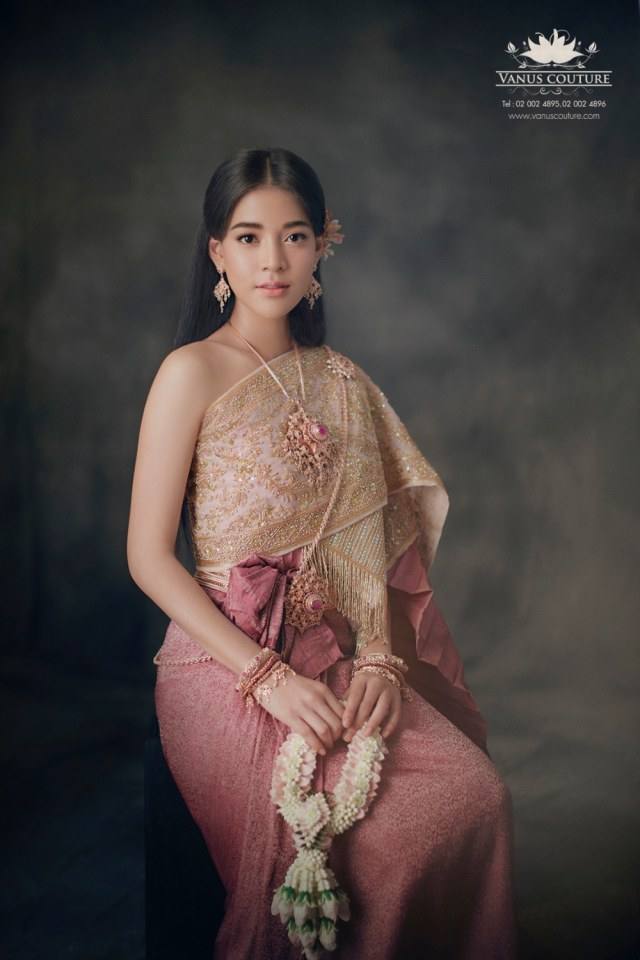 สายป่าน อภิญญา งดงามแบบไทยเสมือนดั่งนางอัปสรสวรรค์